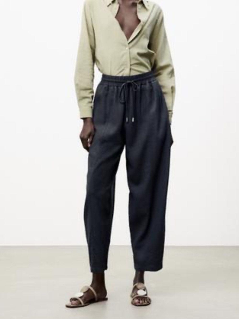 Zara cropped carrot leg pant